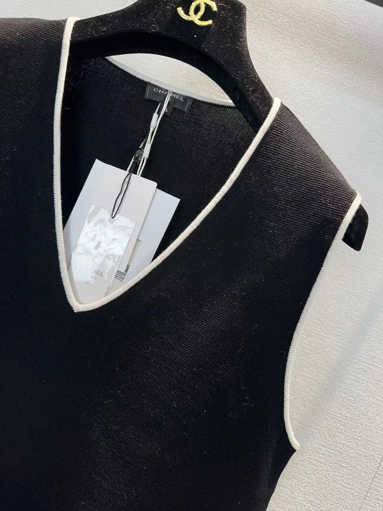 Жилеты Женские Chanel 11305884