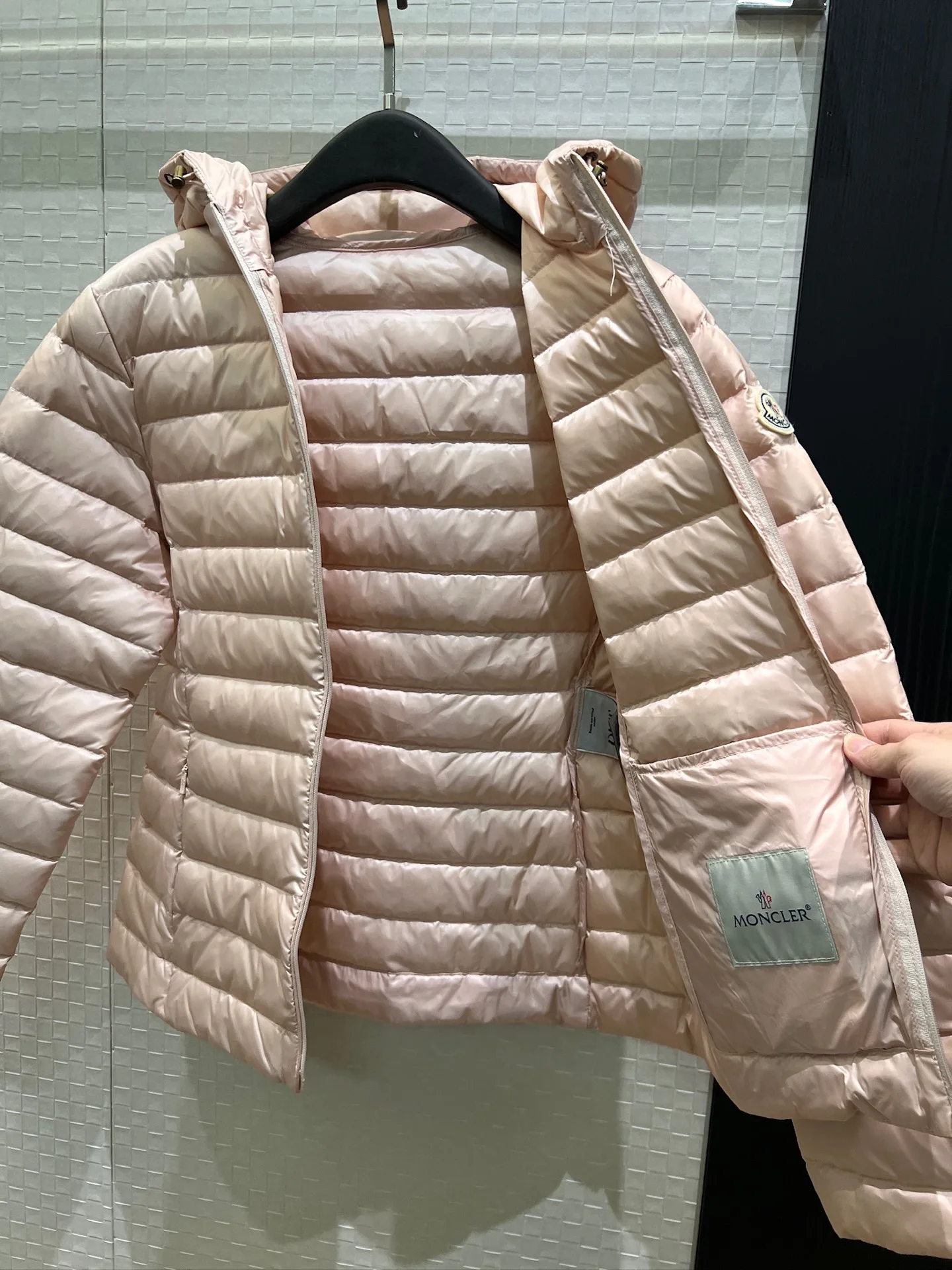 Куртки И Пуховики Женские Moncler 19484100