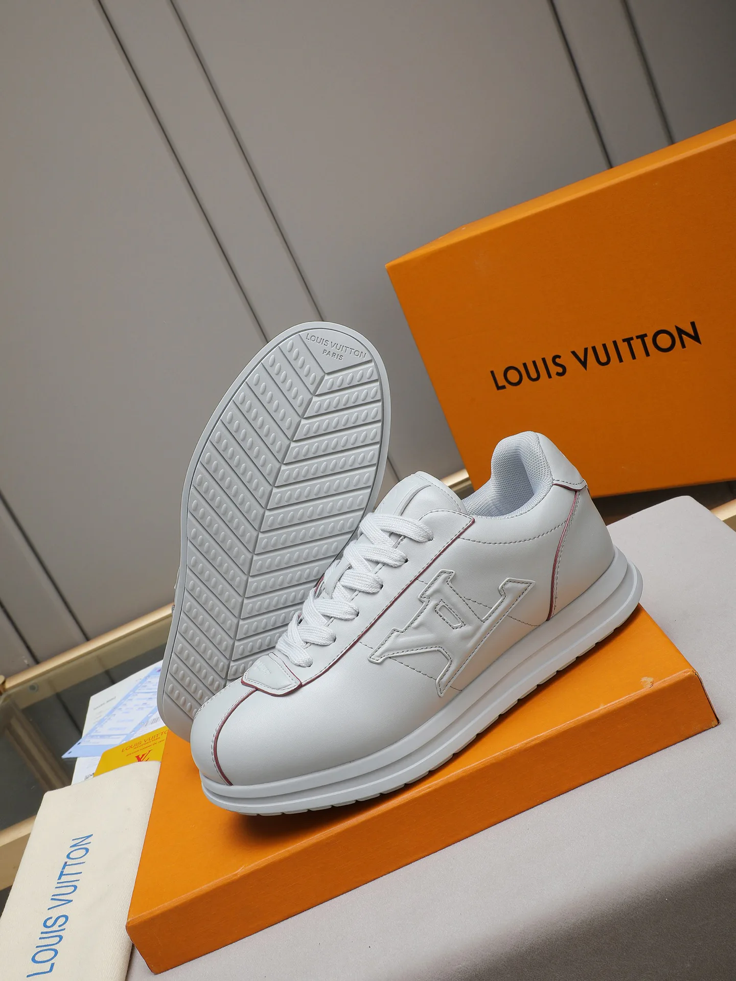 Кроссовки Мужские Louis Vuitton 11490467