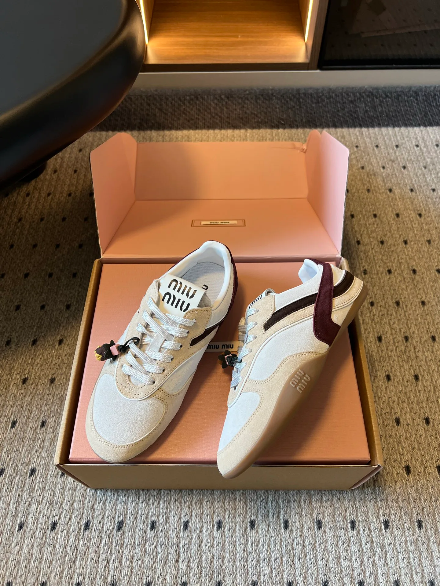 Кроссовки Женские Miu Miu 18355090
