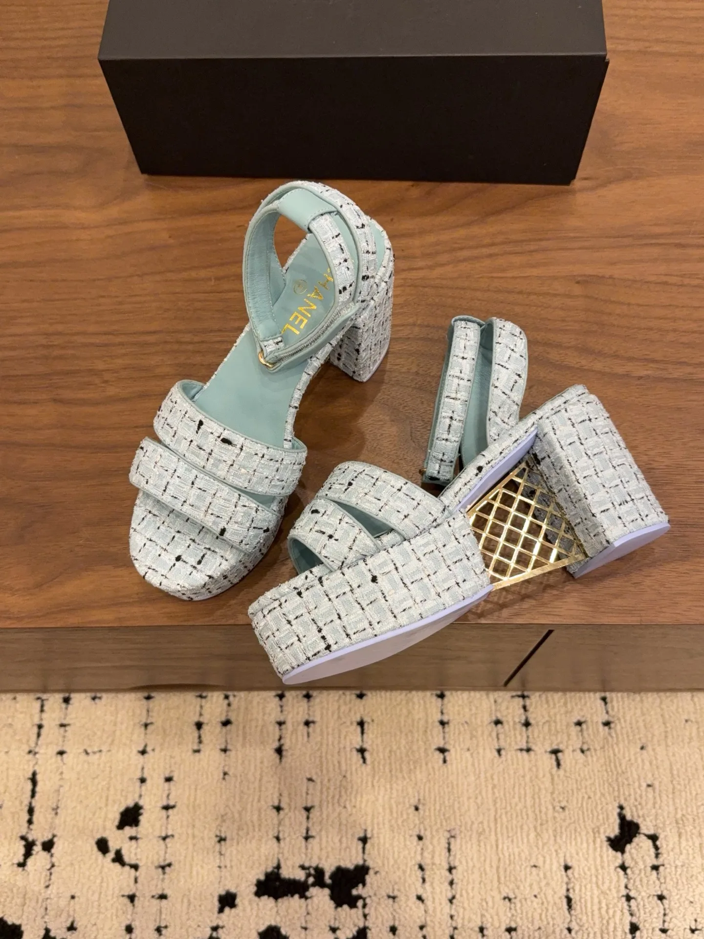 Сандалии Женские Chanel 11499611