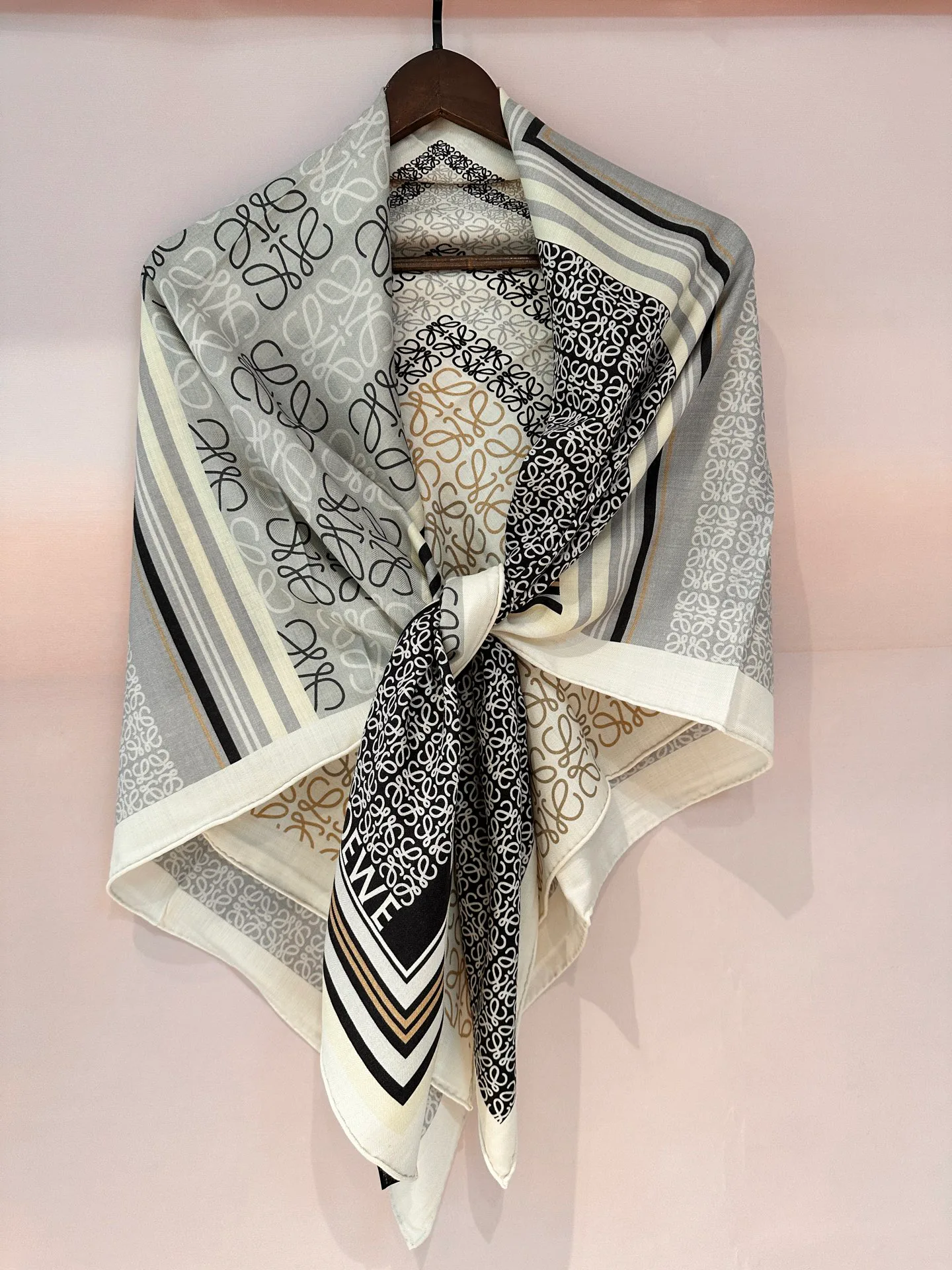 Шарфы Loewe 11910618