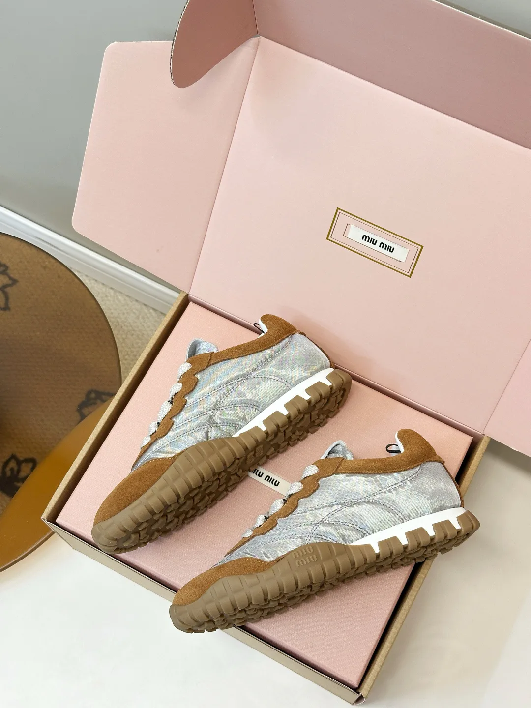Кроссовки Женские Miu Miu 19032052