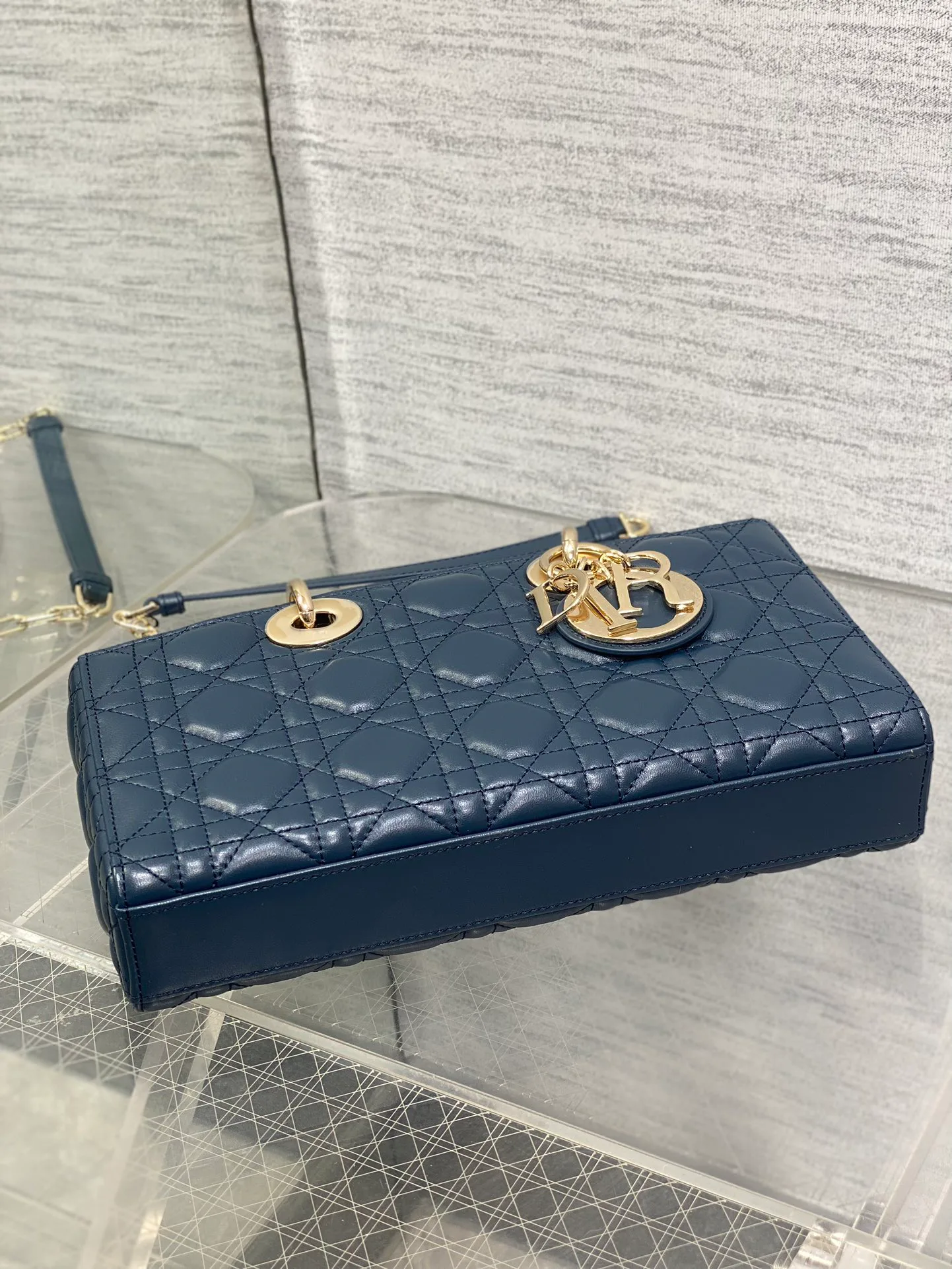 Классические Сумки Женские Christian Dior 17770369