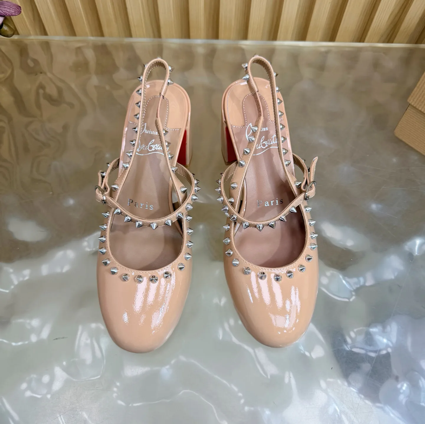 Туфли Женские Christian Louboutin 11776983
