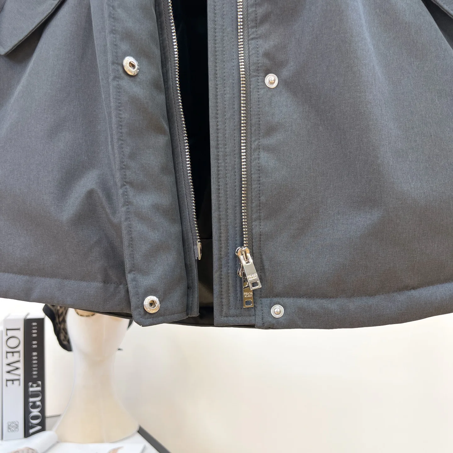 Куртки И Пуховики Женские Prada 18228765
