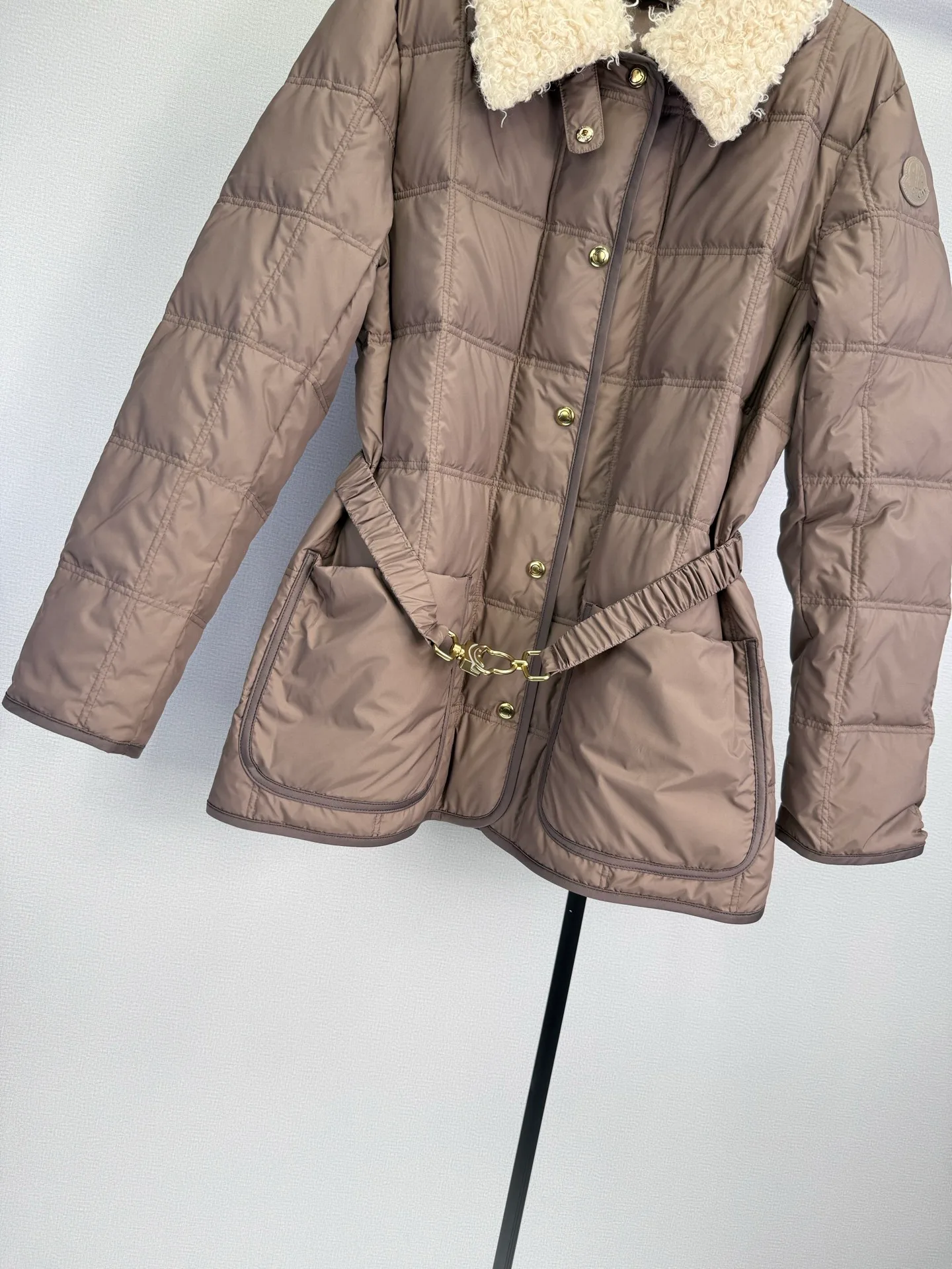 Куртки И Пуховики Женские Moncler 18022132