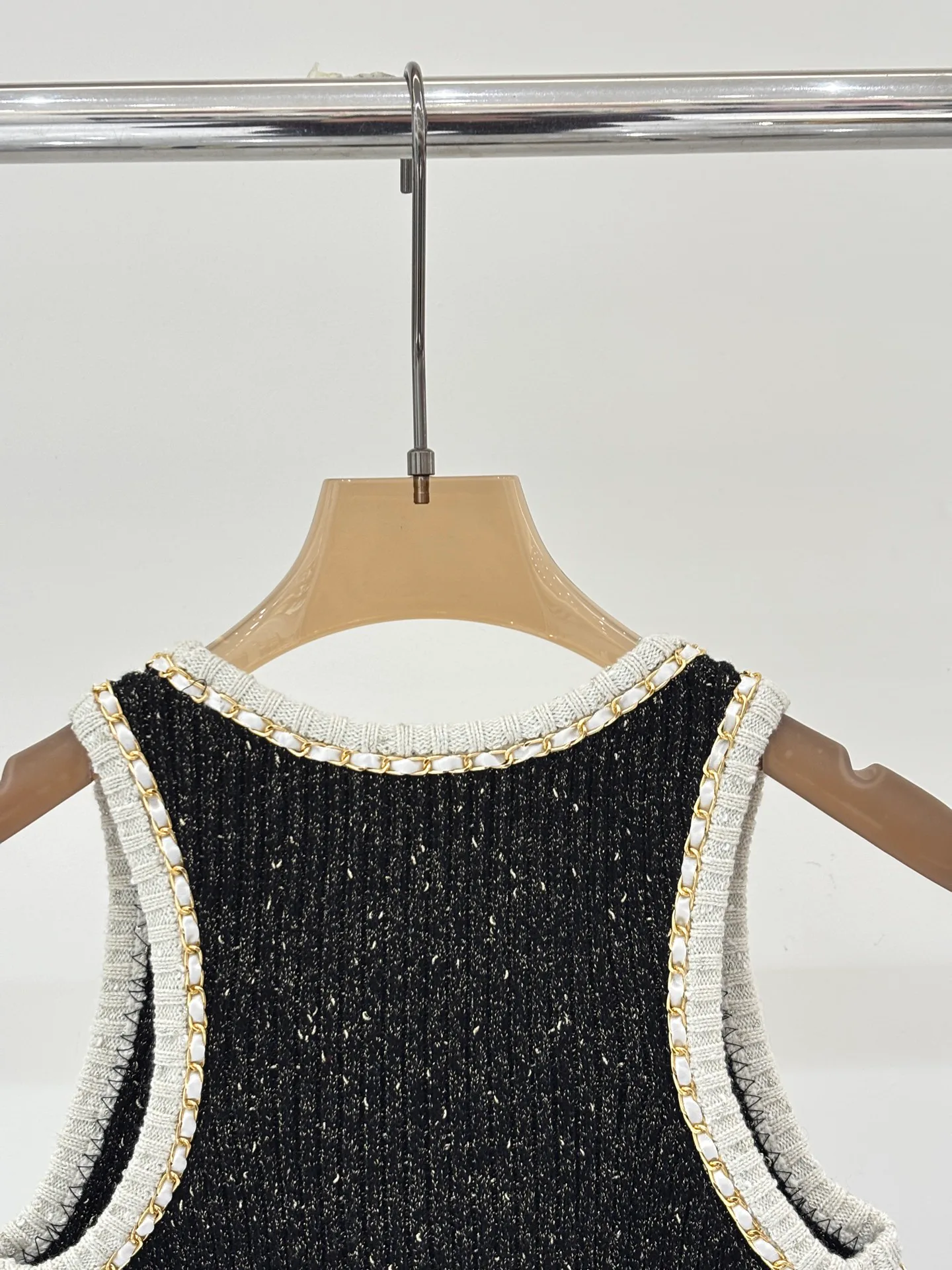 Жилеты Женские Chanel 11228052