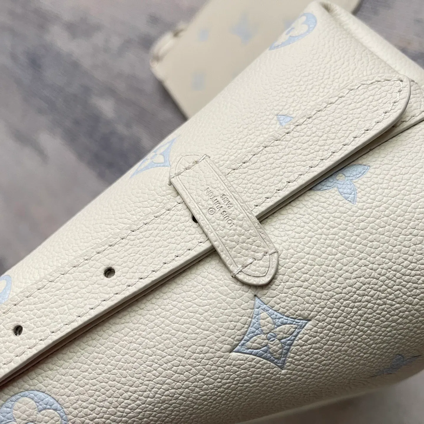 Классические Сумки Женские Louis Vuitton 2995974