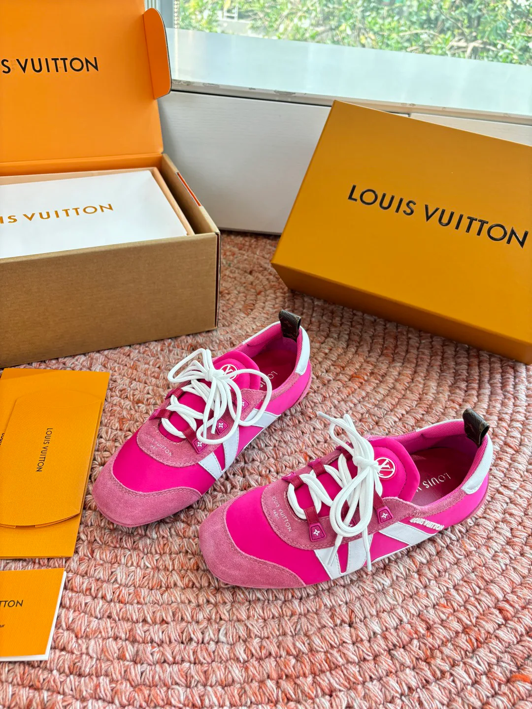Кроссовки Женские Louis Vuitton 14164959