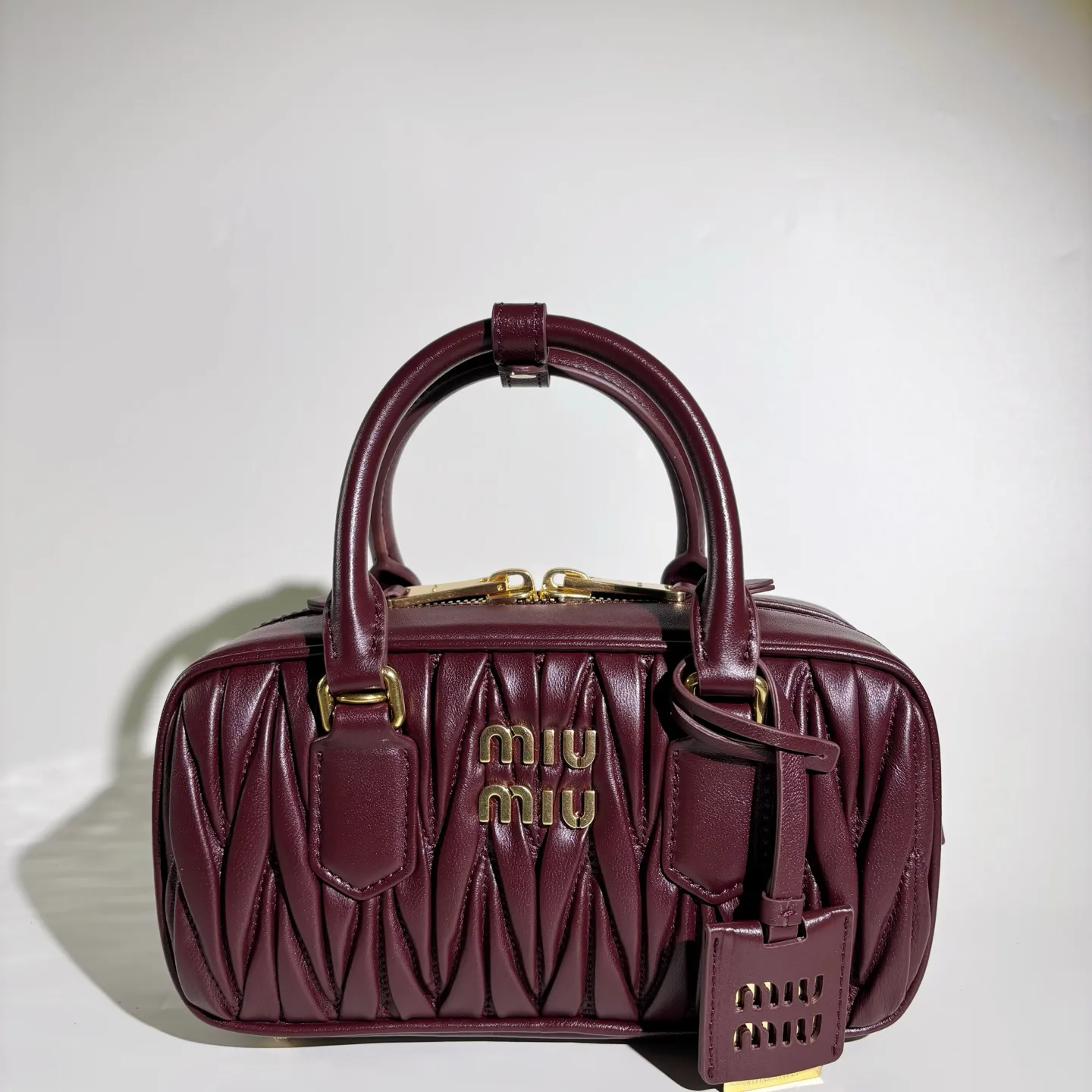 Классические Сумки Женские Miu Miu 12676007