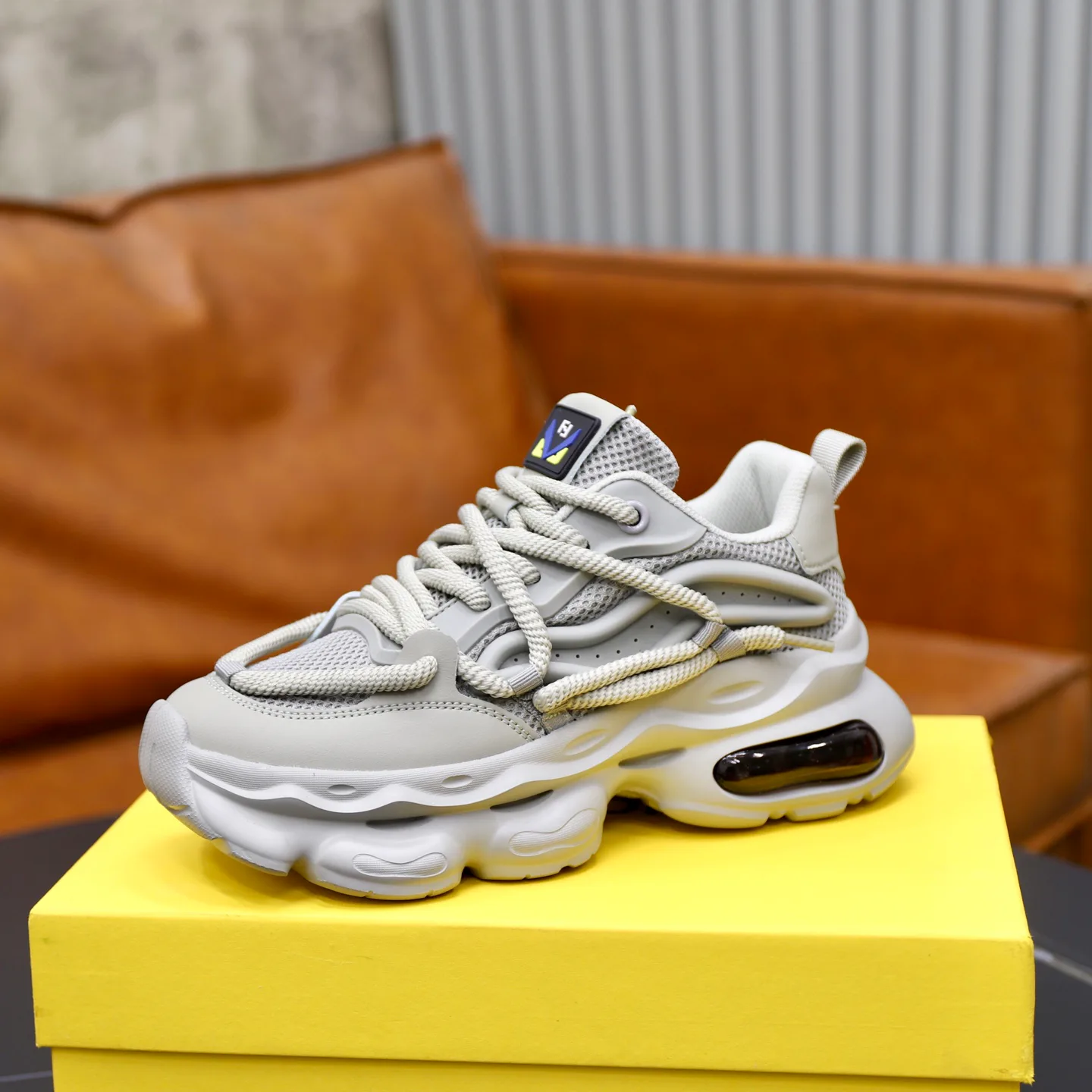 Кроссовки Женские Fendi 211520