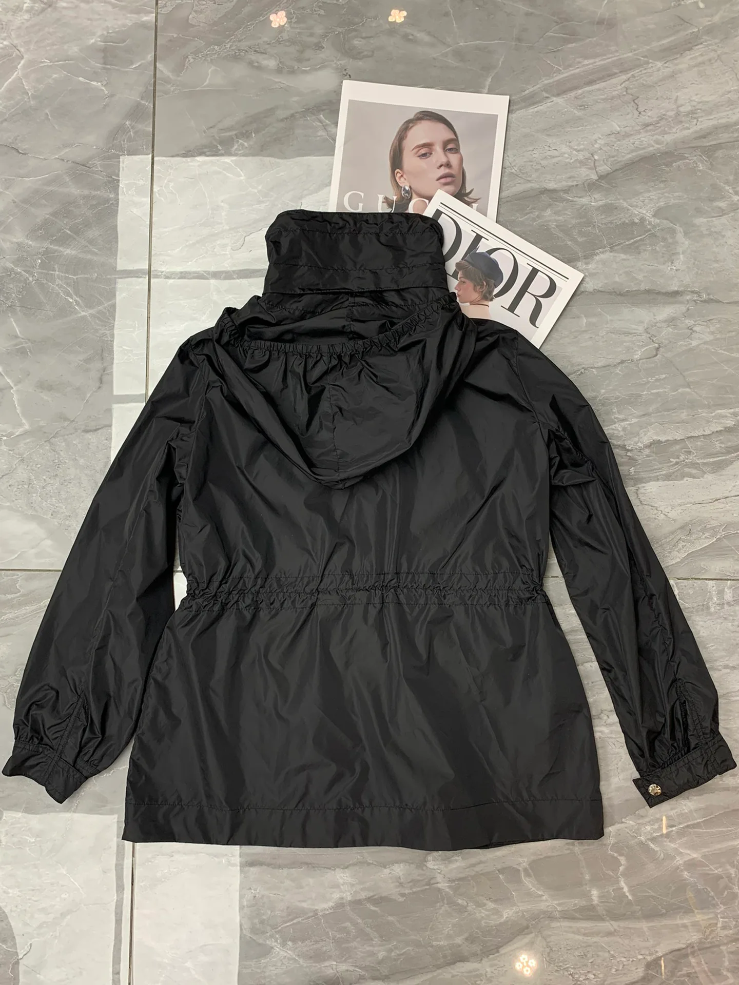 Куртки И Пуховики Женские Moncler 11537552
