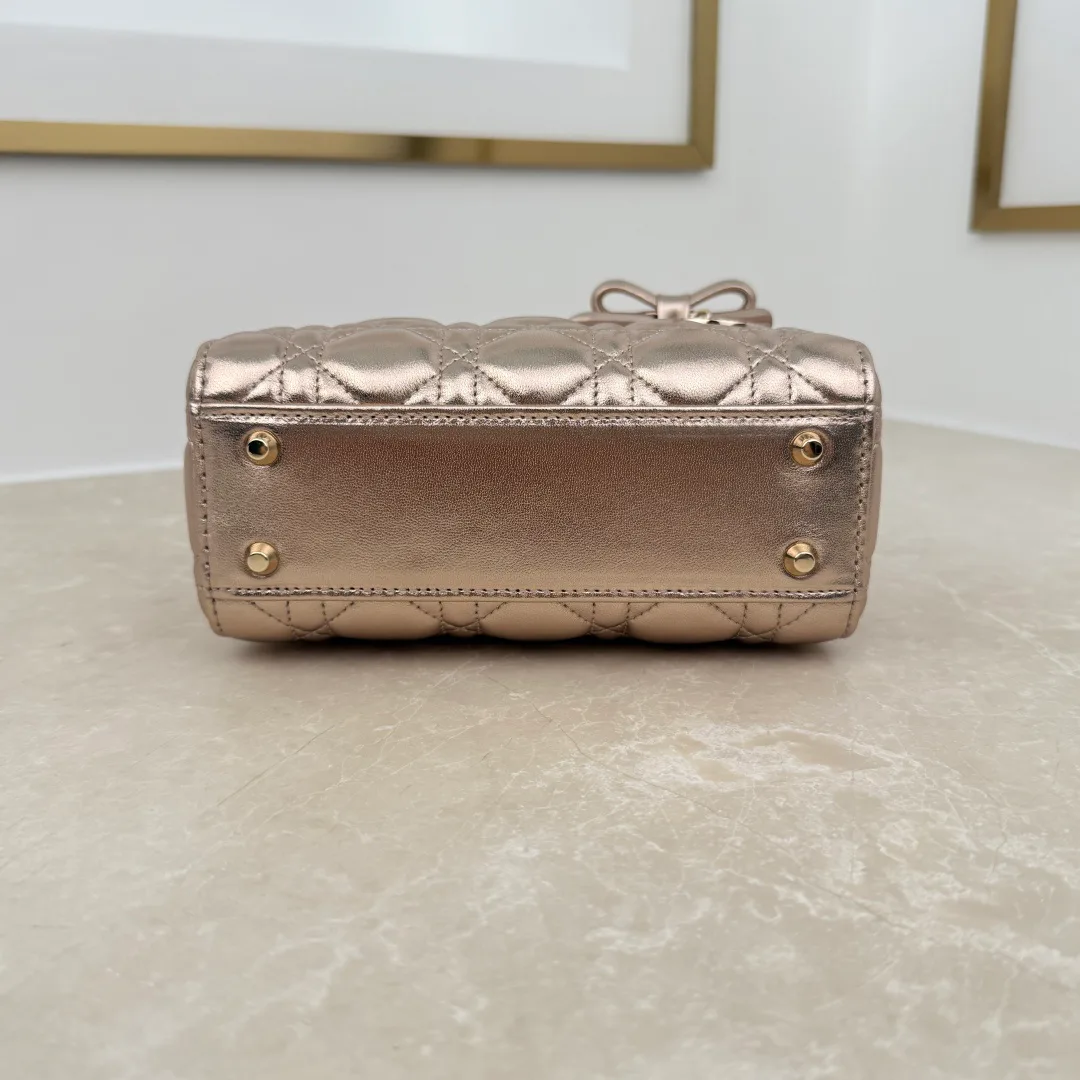 Классические Сумки Женские Christian Dior 18116226