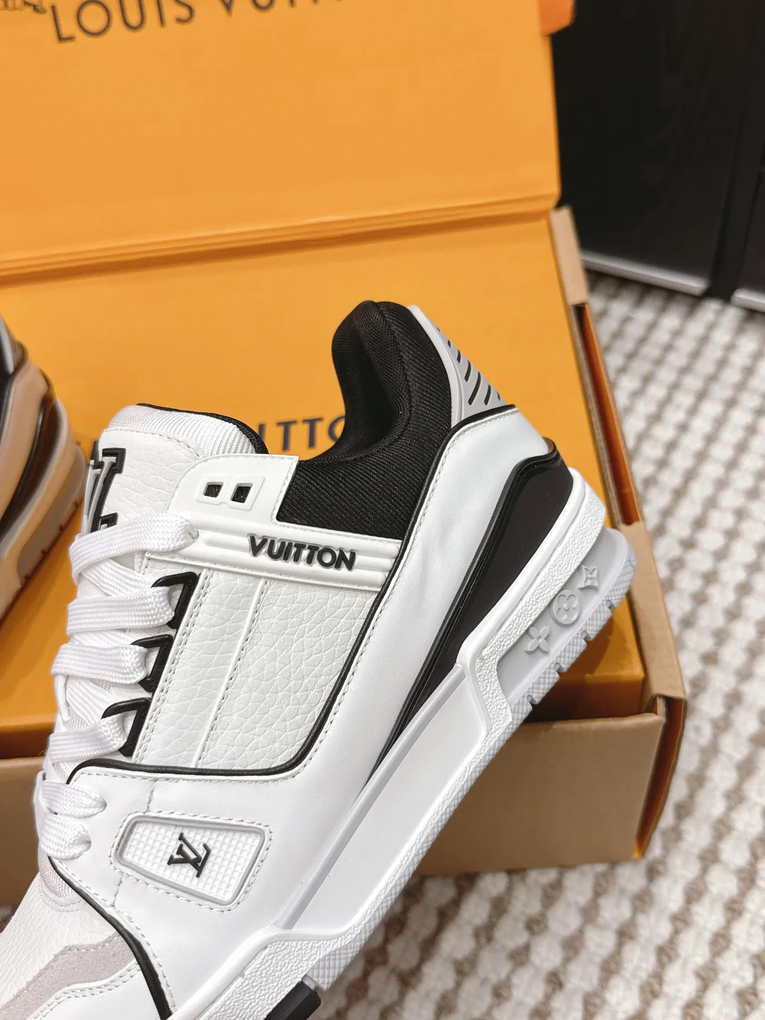 Кроссовки Женские Louis Vuitton 1511699