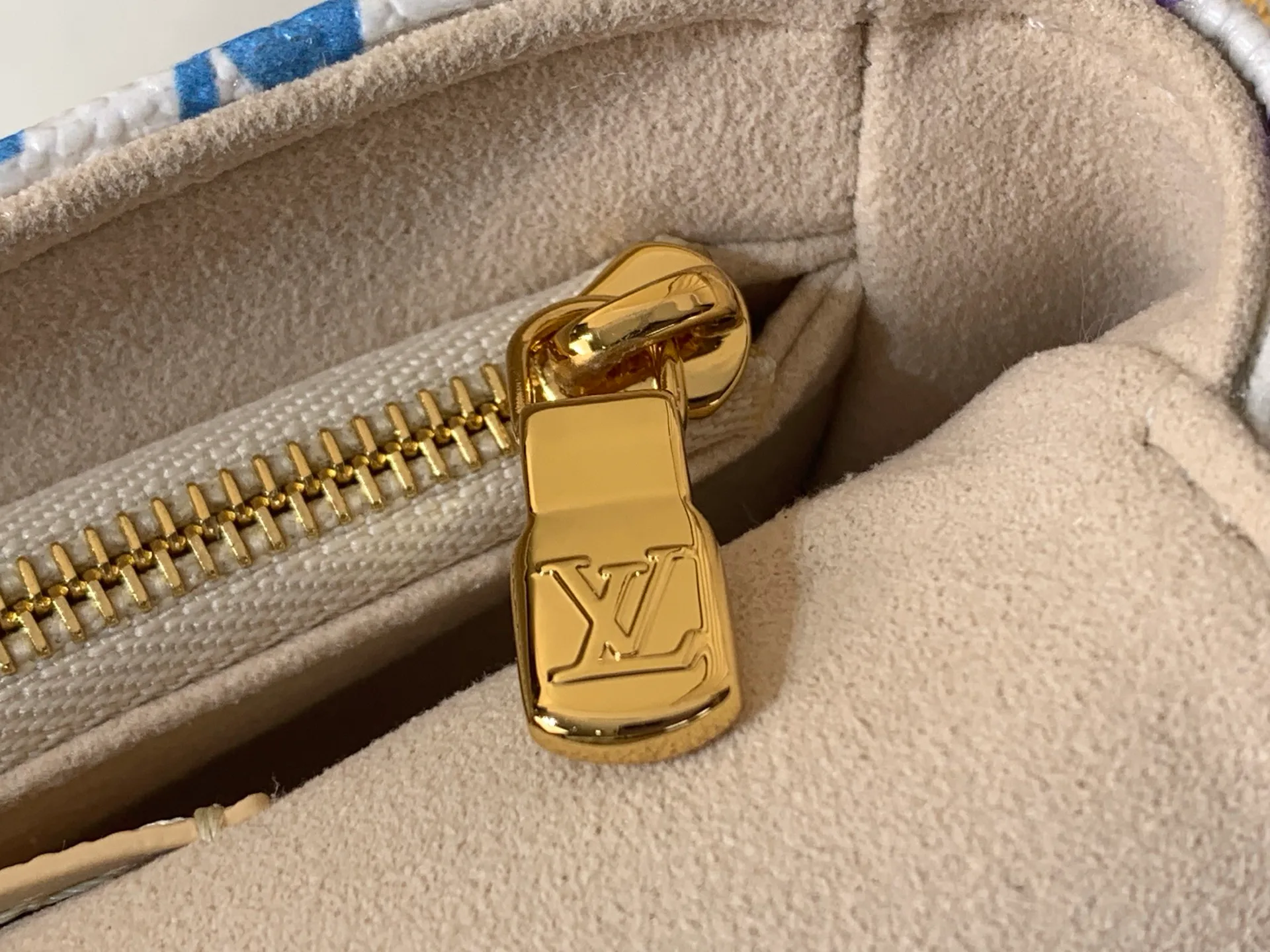Клатчи Женские Louis Vuitton 1669240