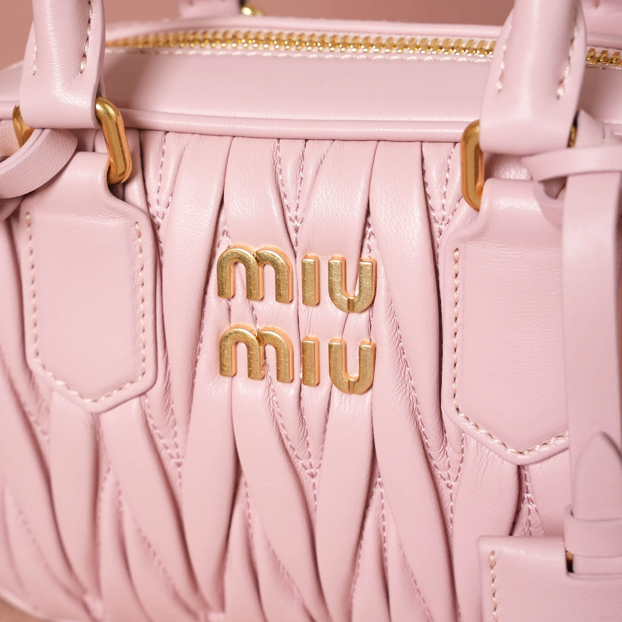 Классические Сумки Женские Miu Miu 11402752