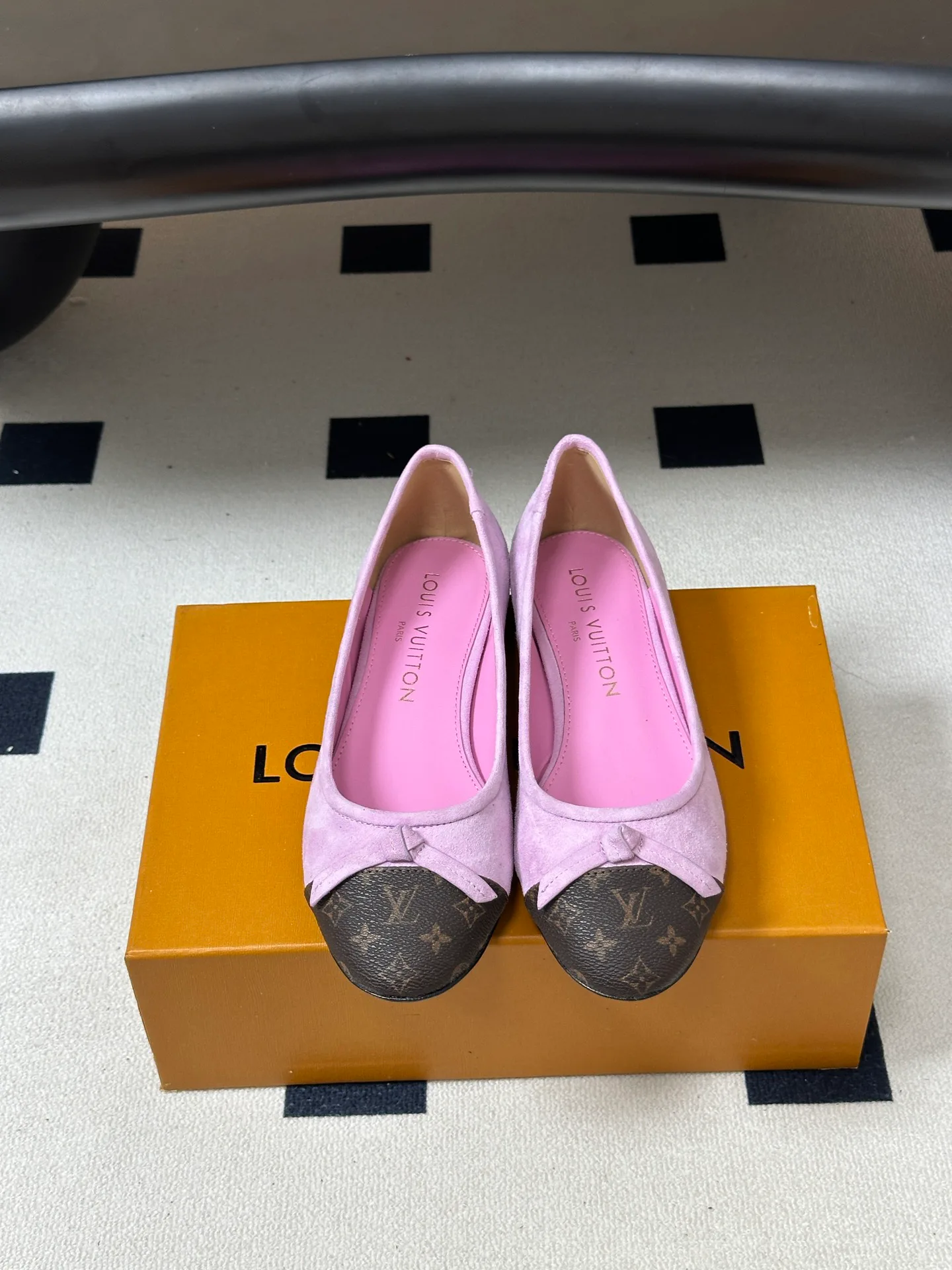 Балетки Женские Louis Vuitton 18049408
