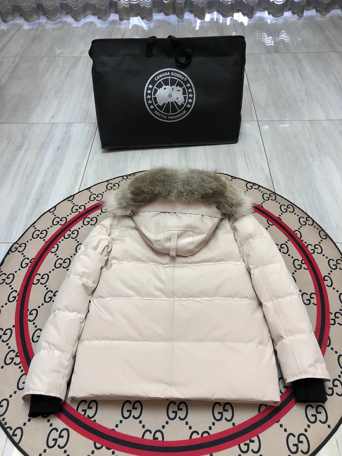 Куртки И Пуховики Женские Canada Goose 3153875