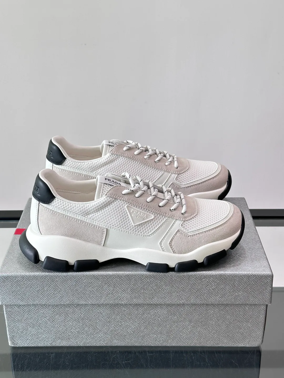 Кроссовки Мужские Prada 18102780