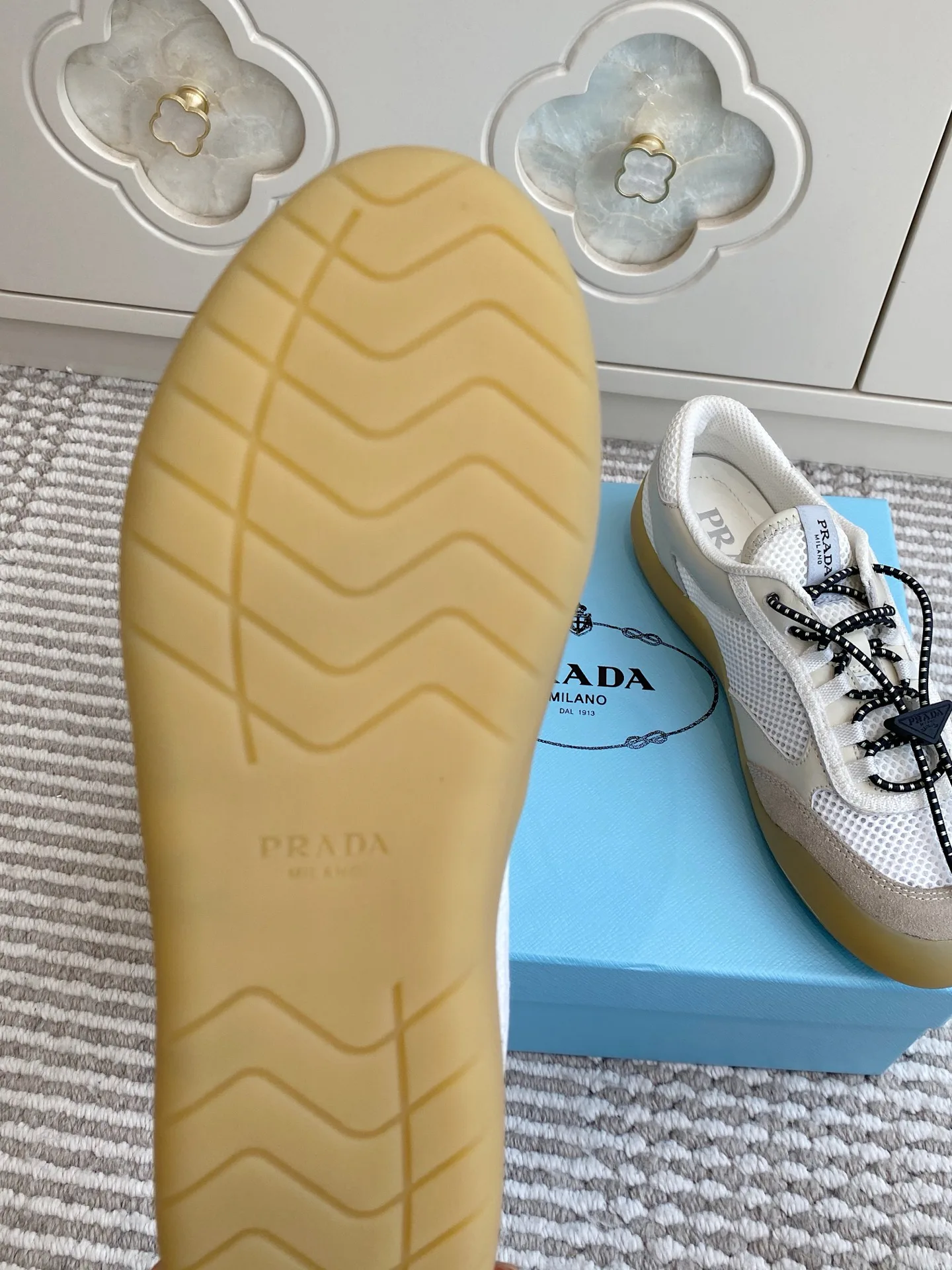 Кроссовки Женские Prada 13239507