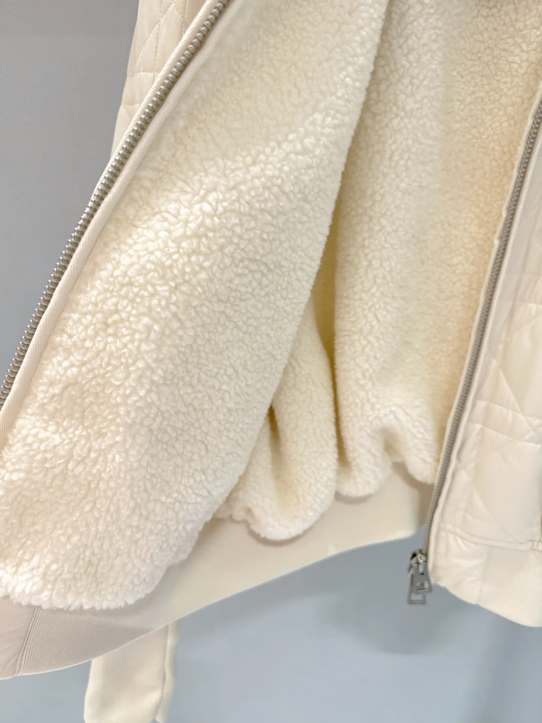 Куртки И Пуховики Женские Christian Dior 96294