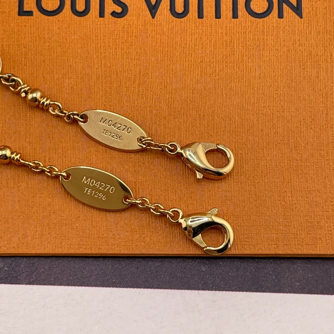 Бижутерия Louis Vuitton 18441628