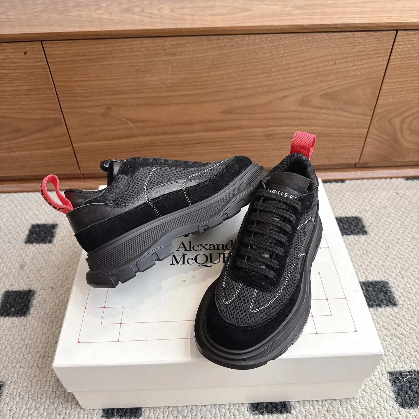 Кроссовки Женские Alexander Mcqueen 19331491