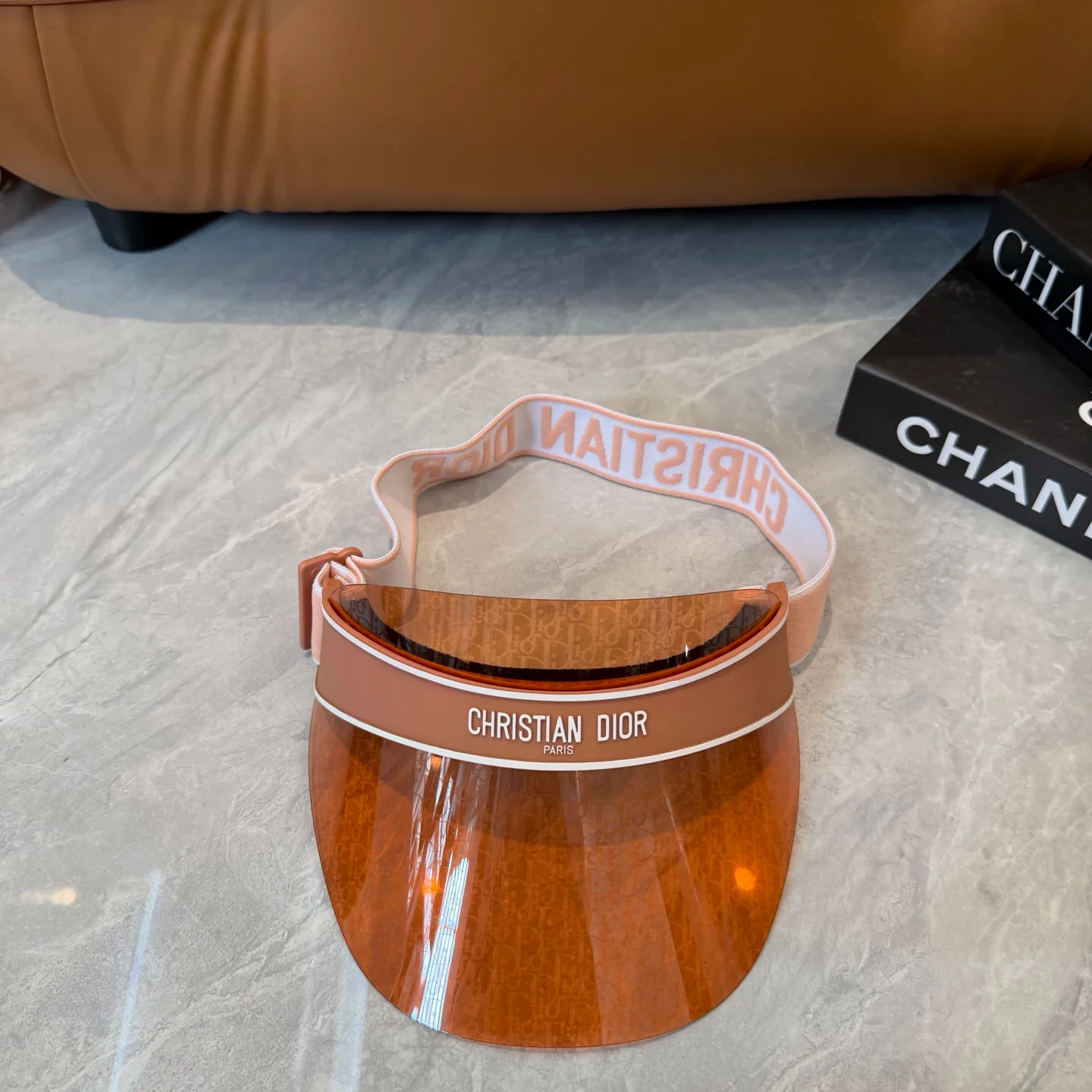 Головные Уборы Christian Dior 13294388