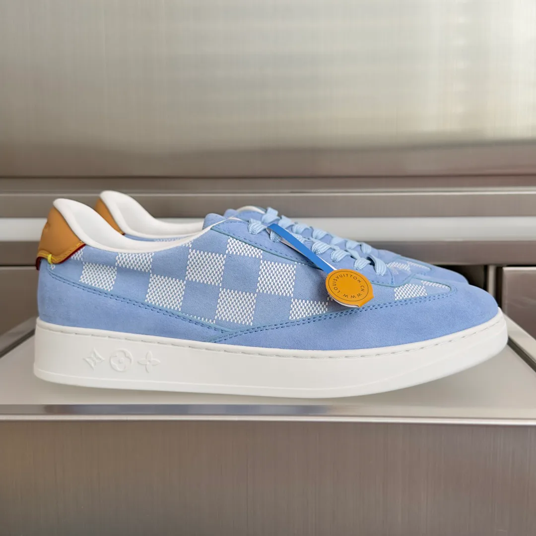 Кроссовки Женские Louis Vuitton 17910629