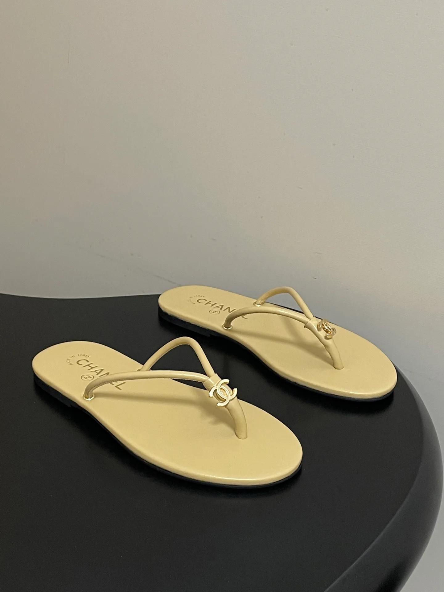 Сандалии Женские Chanel 11886476