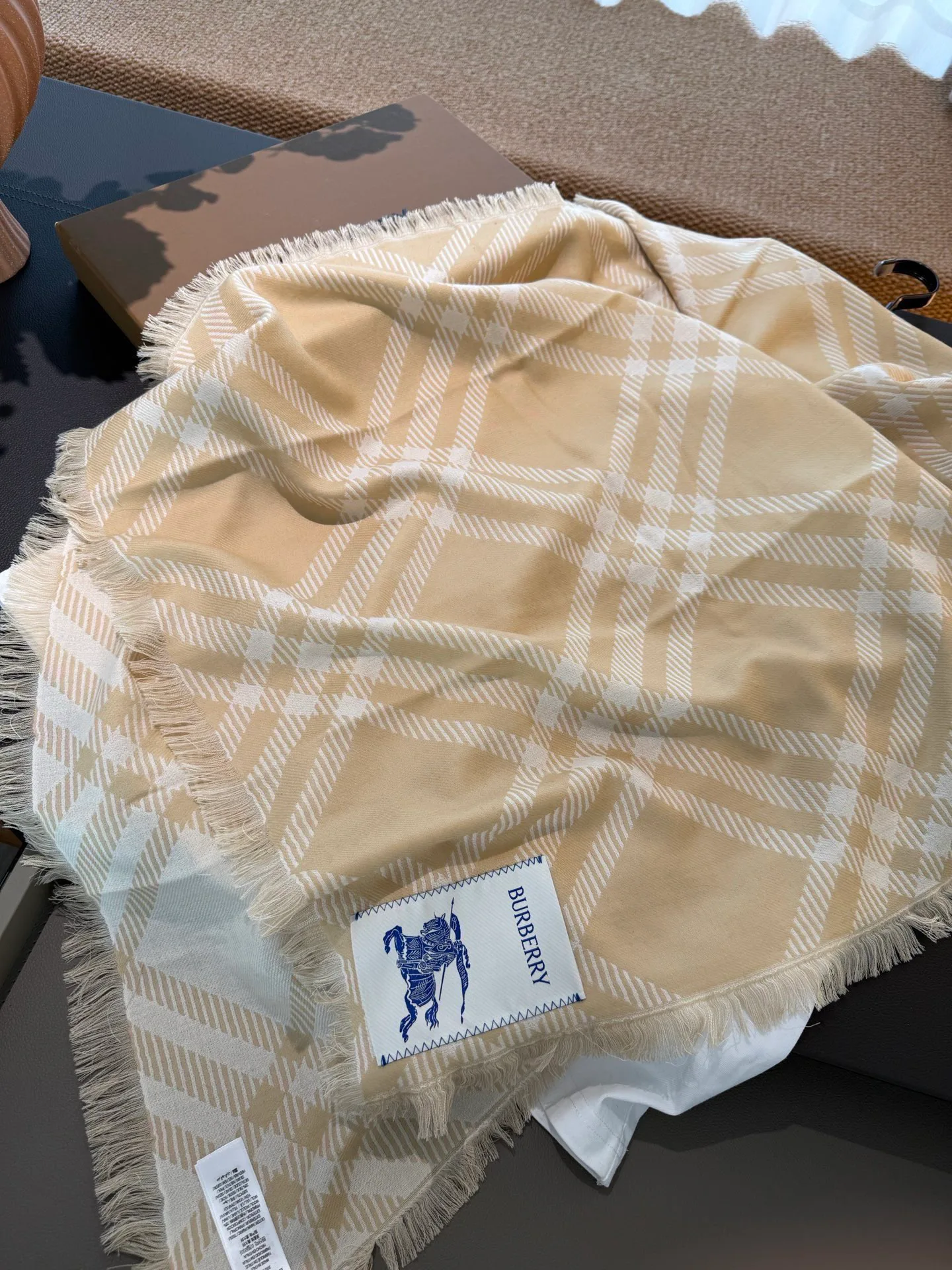 Шарфы Burberry 18627367