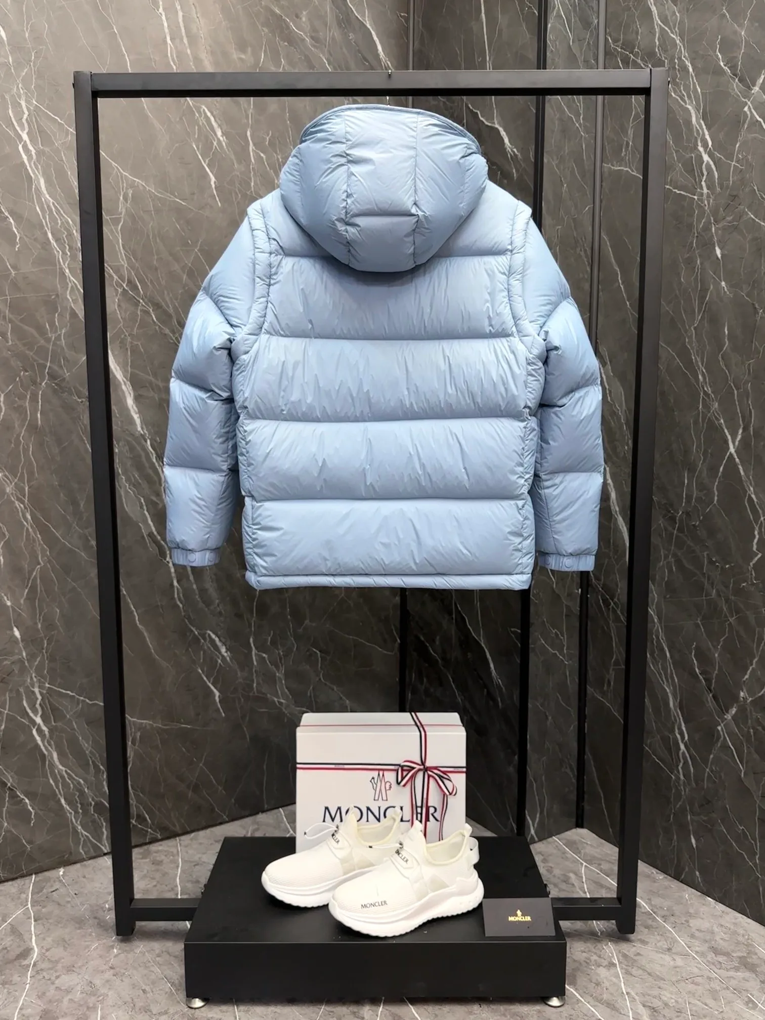 Куртки И Пуховики Женские Moncler 19648466