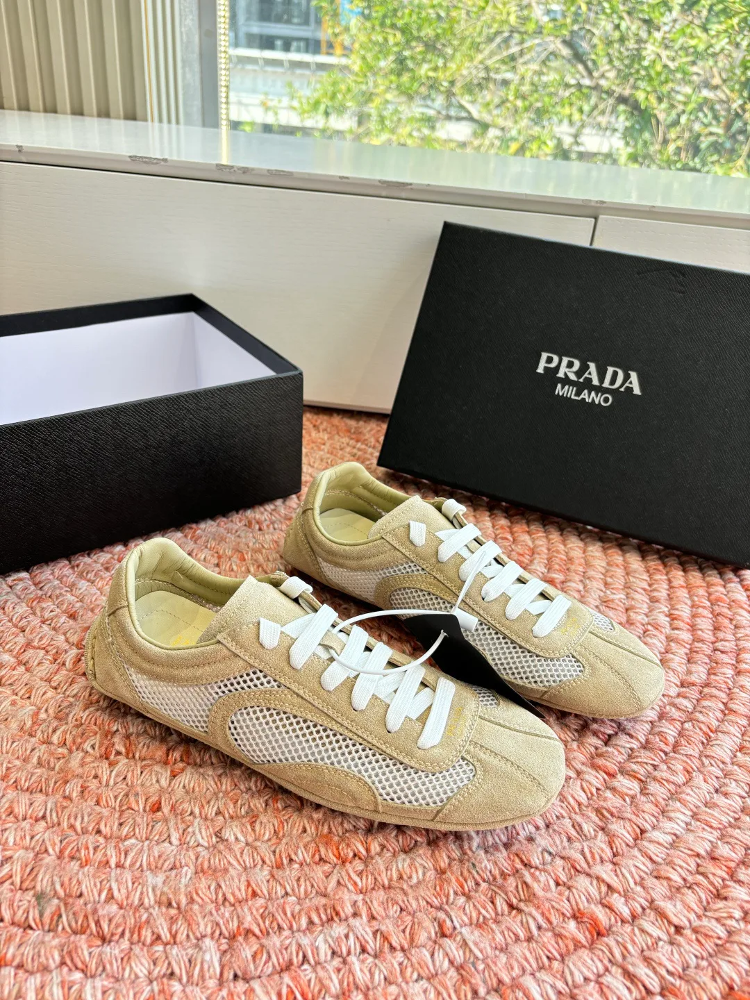 Кроссовки Женские Prada 10446978