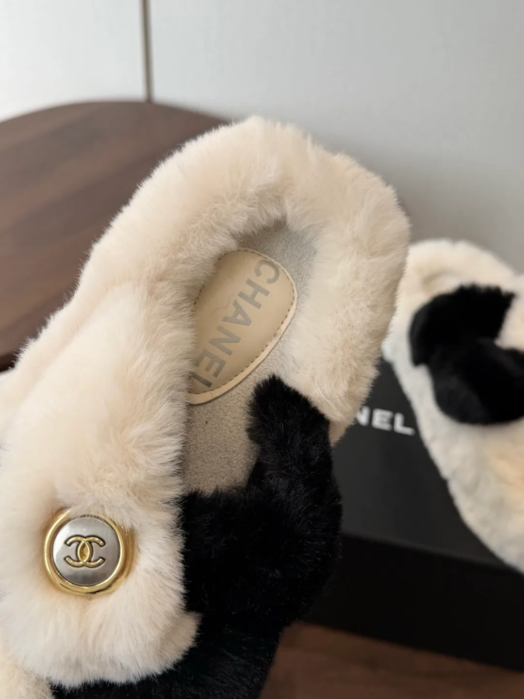 Тапочки Женские Chanel 19152362