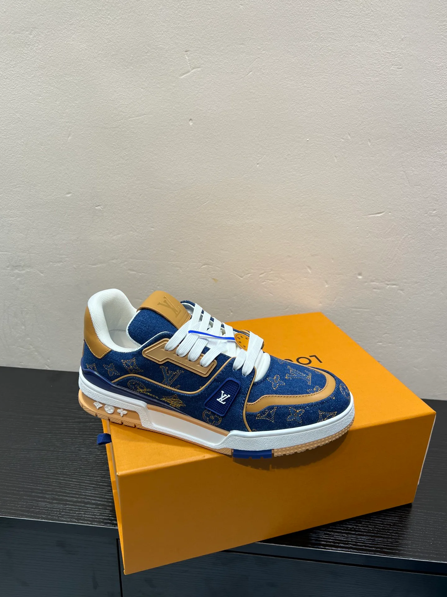 Кроссовки Женские Louis Vuitton 4541294