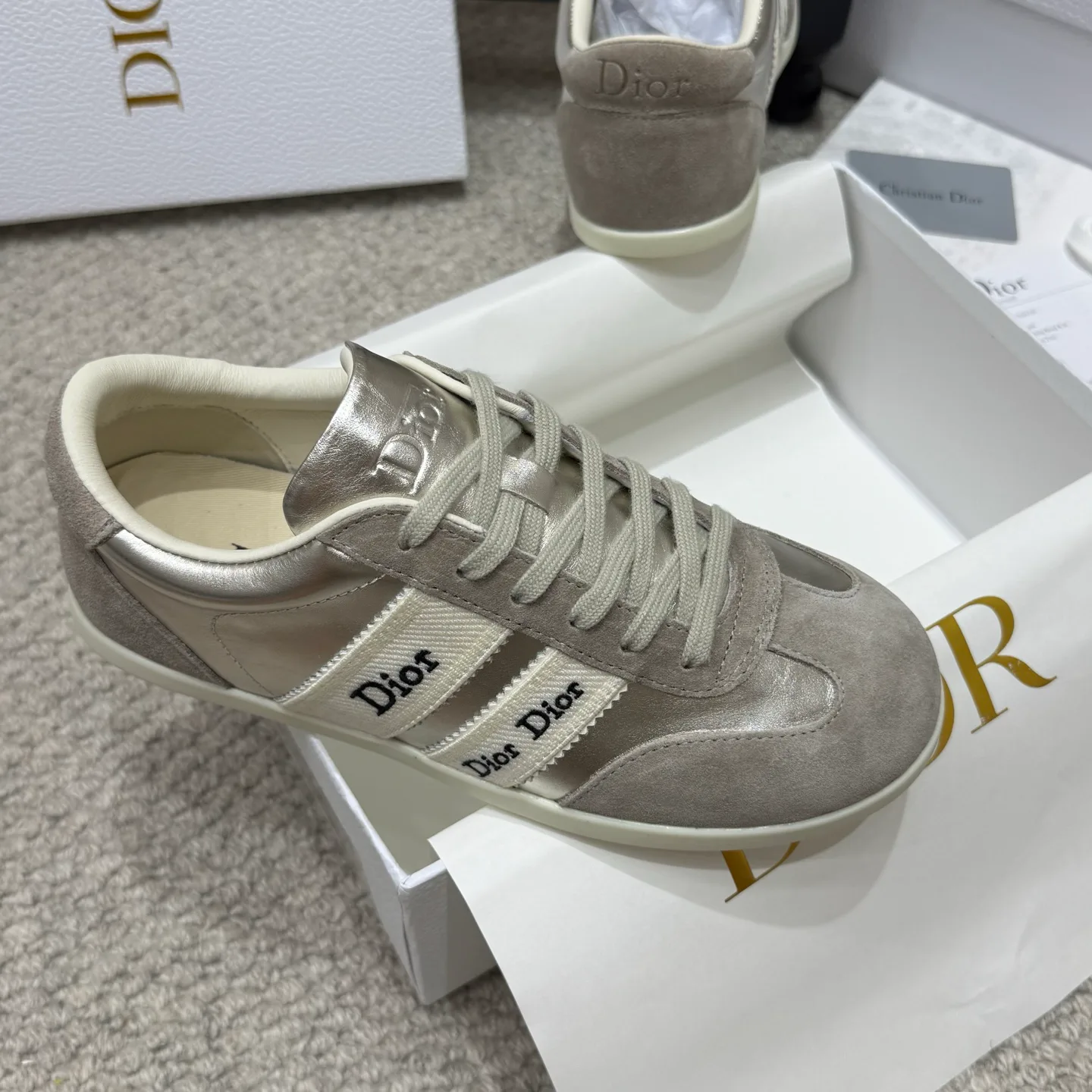 Кроссовки Женские Christian Dior 17946792