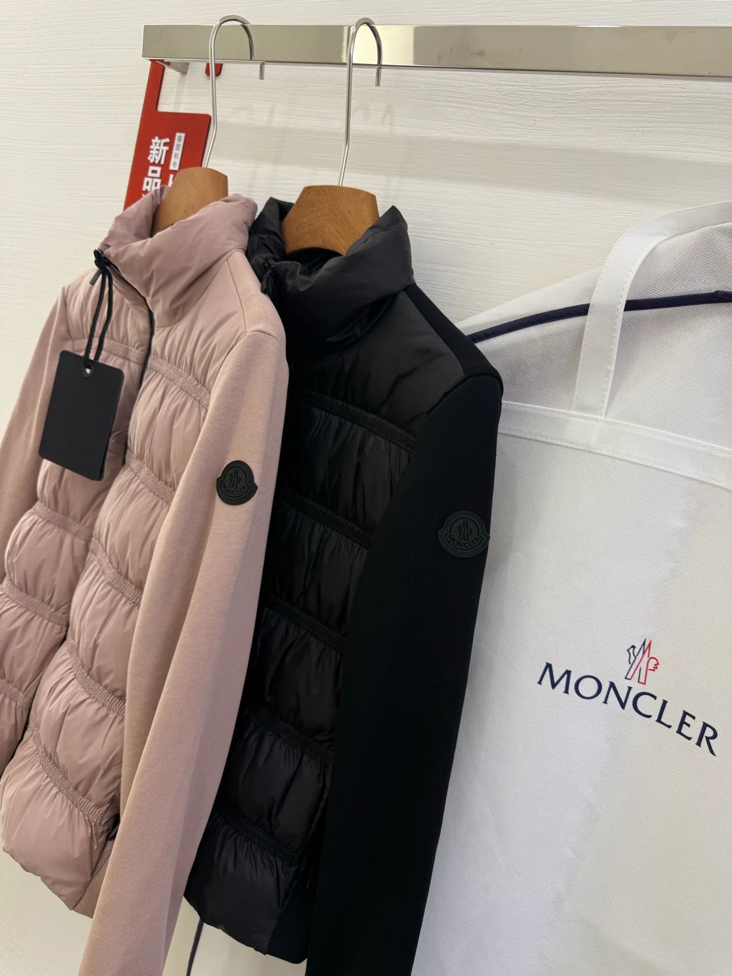 Куртки И Пуховики Женские Moncler 17918899