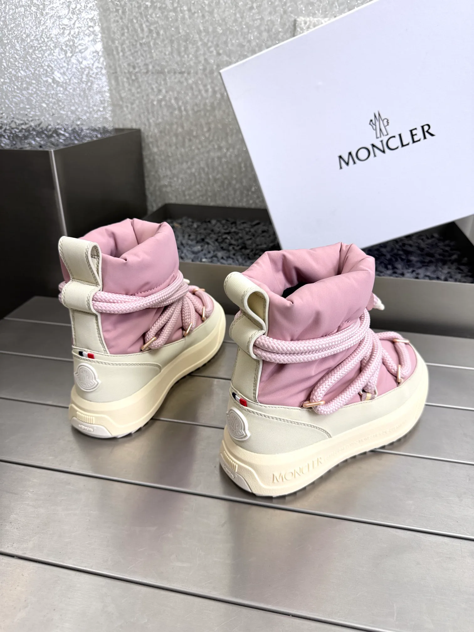 Угги Женские Moncler 523339