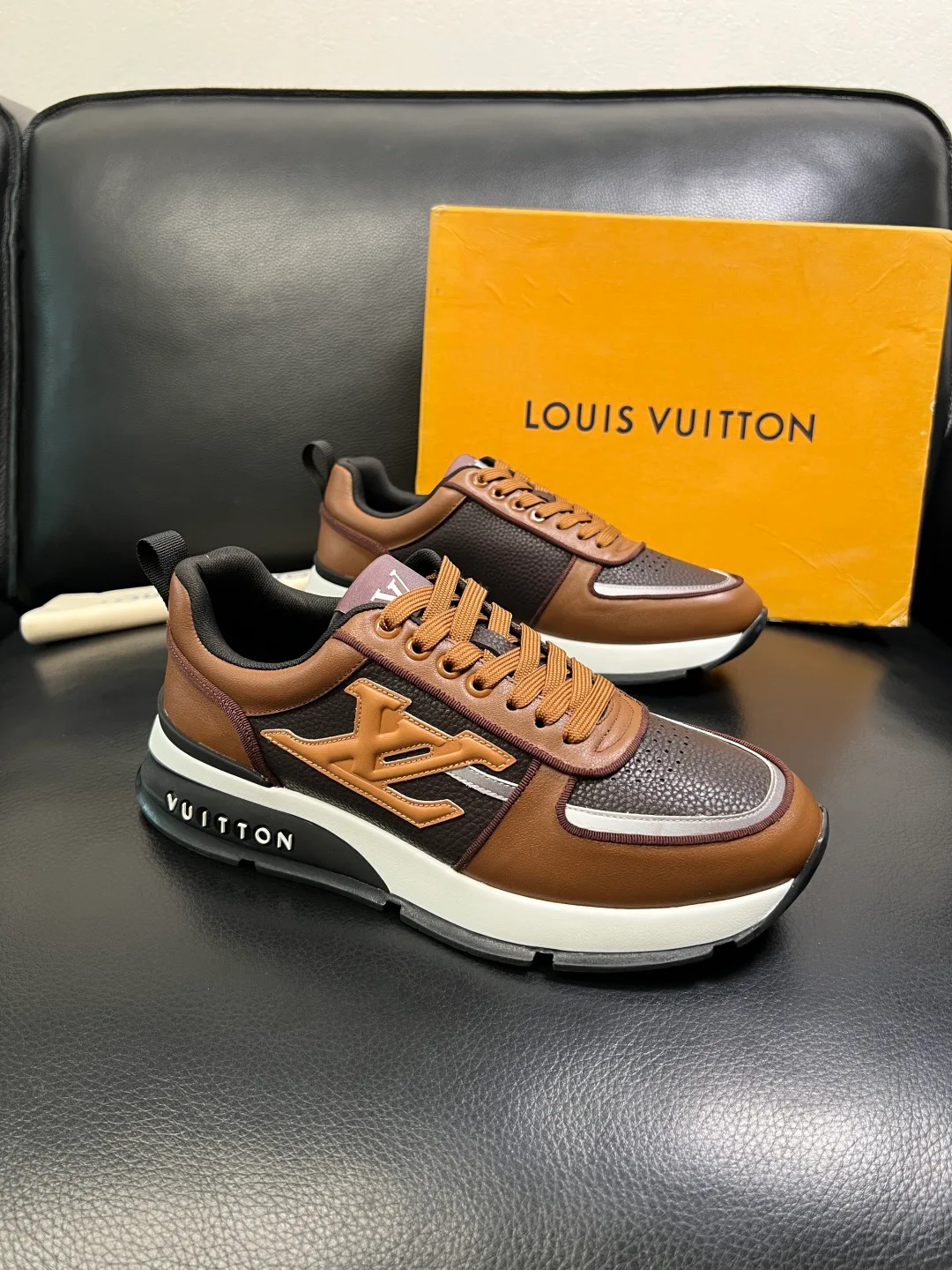 Кроссовки Мужские Louis Vuitton 369015