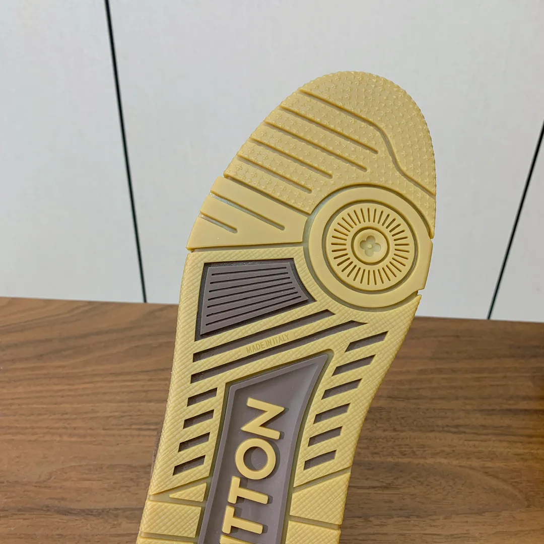 Кроссовки Женские Louis Vuitton 10236191