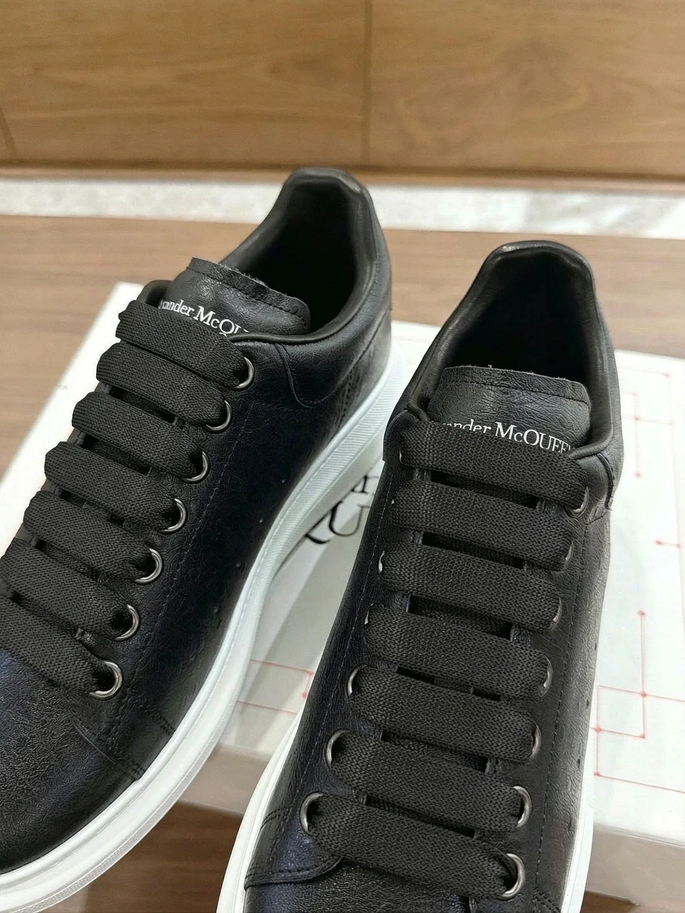 Кроссовки Женские Alexander Mcqueen 18159794