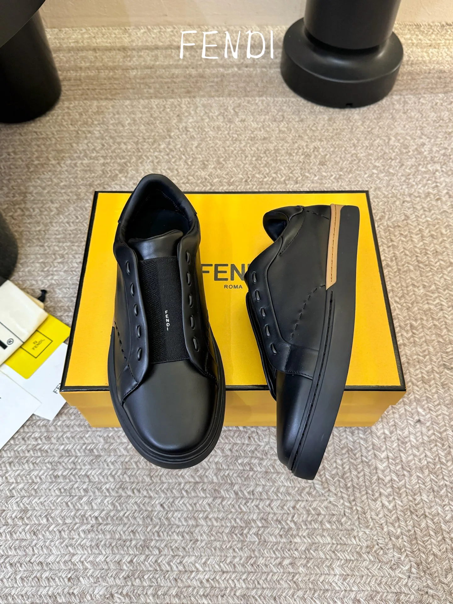 Кроссовки Женские Fendi 17562242