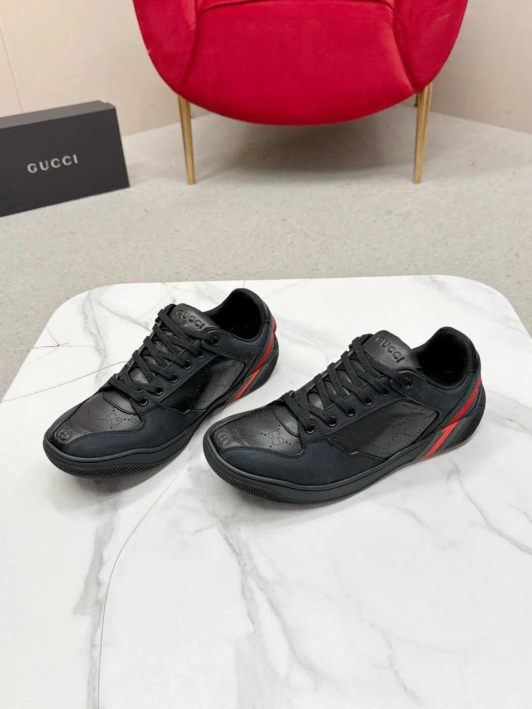 Кроссовки Женские Gucci 19099040