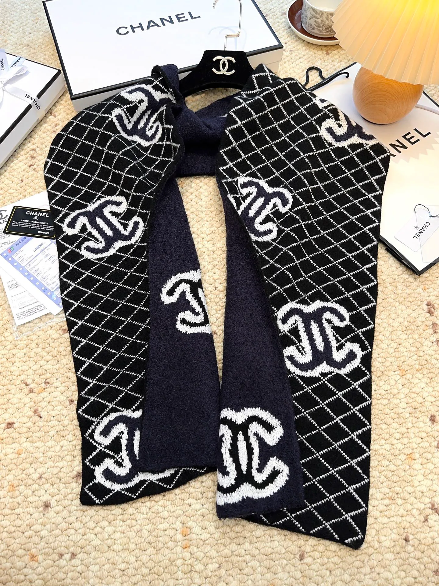 Шарфы Chanel 18105443
