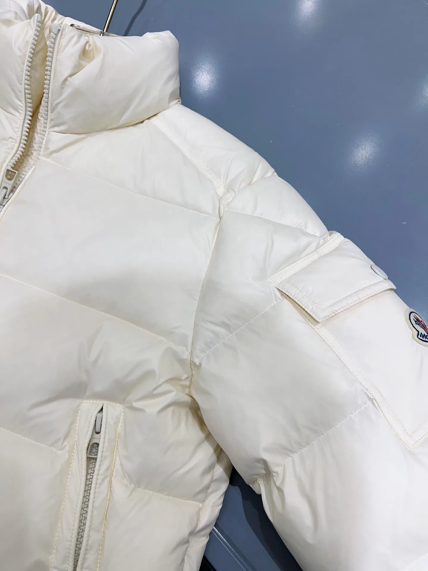 Куртки И Пуховики Женские Moncler 18368424