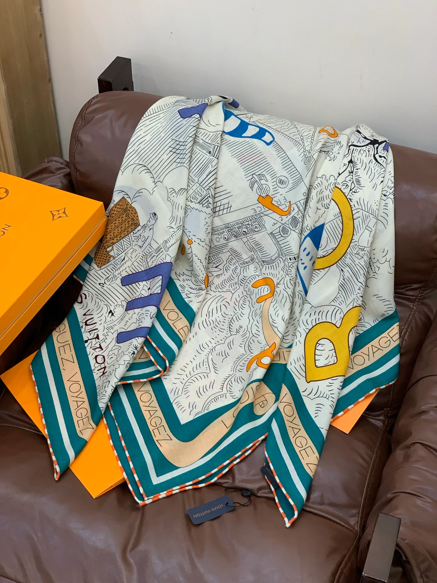 Шарфы Louis Vuitton 318430