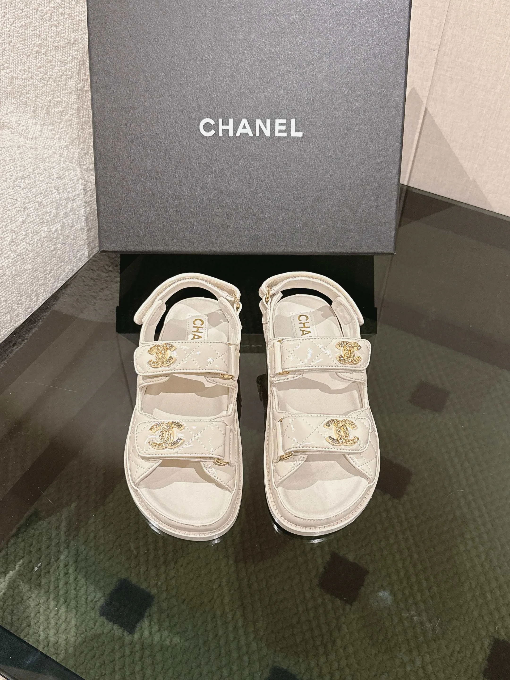Сандалии Женские Chanel 11353680