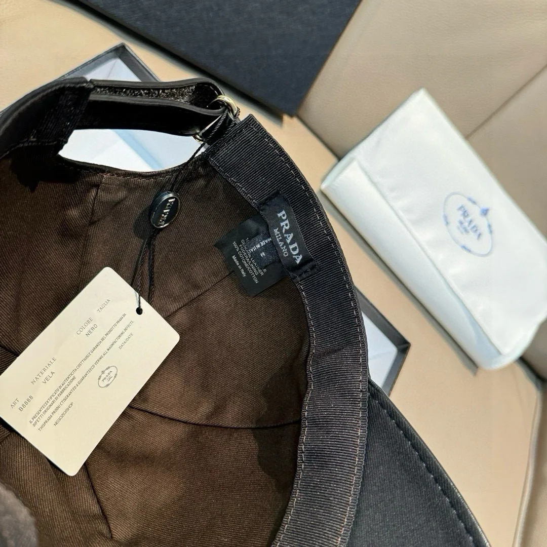 Головные Уборы Prada 17515248