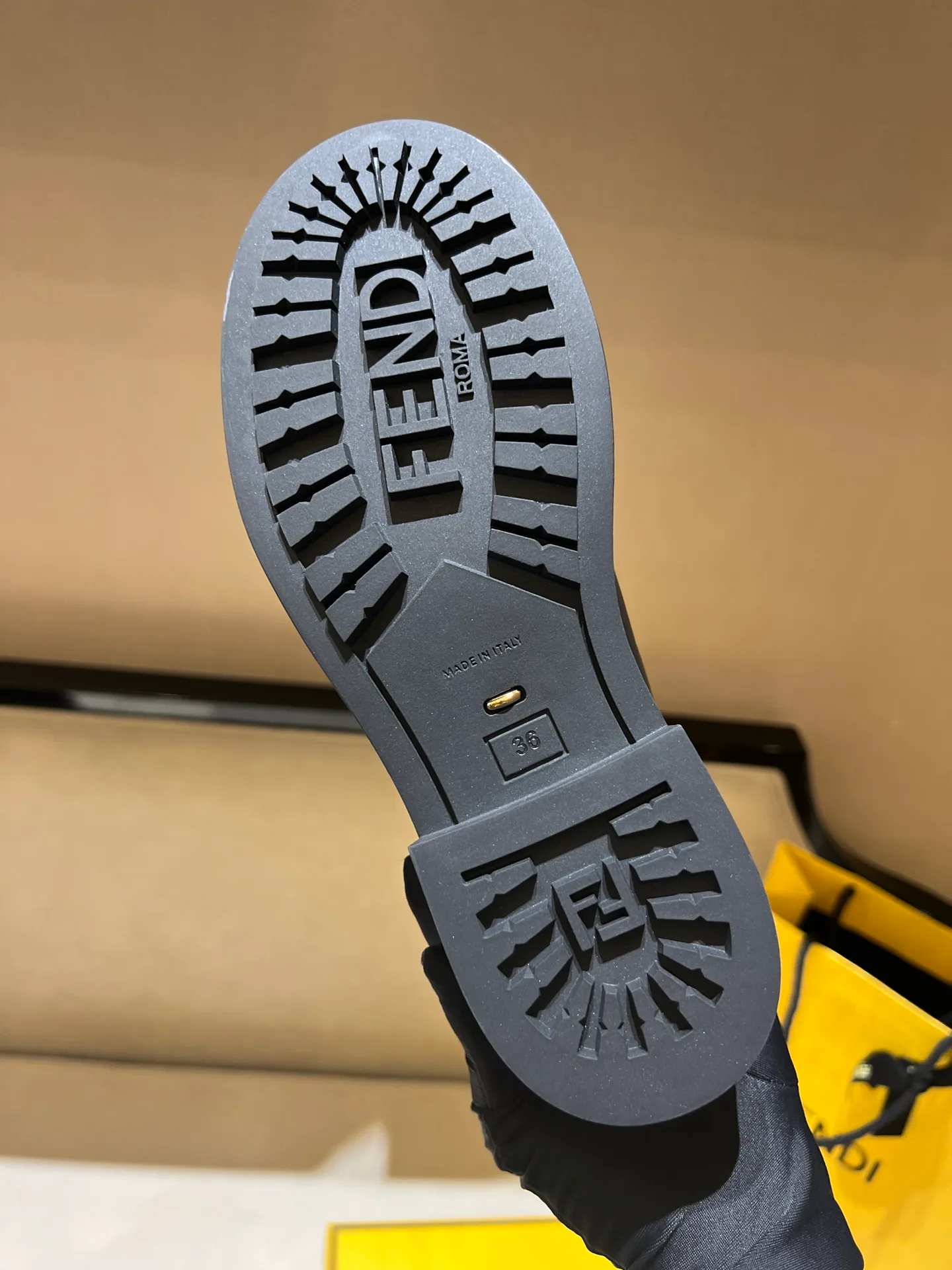 Ботинки Женские Fendi 54655